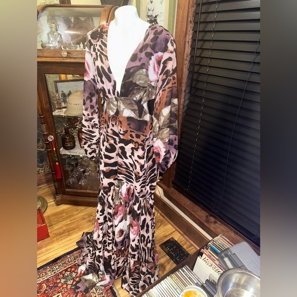 GiffNisetti Dresses & Skirts - NWT  GIFFNISETTI Leopard Print Long Sleeve Ruffle Hem Dresses Party Maxi Dress